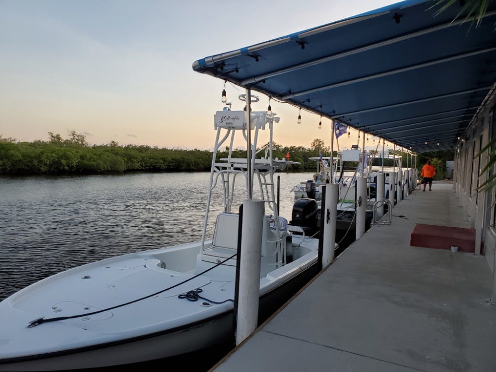 The dock a Riviera Bar and Grill.  Indoor dining just steps from your boat.  Outdoor dining under grass tiki hut.  